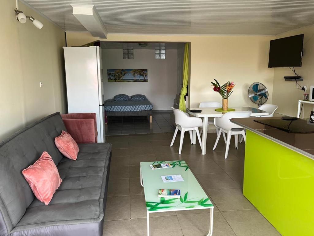 Agreable Appartement En Rez-De-Jardin A 450M De La Mer Sainte-Anne Exterior foto