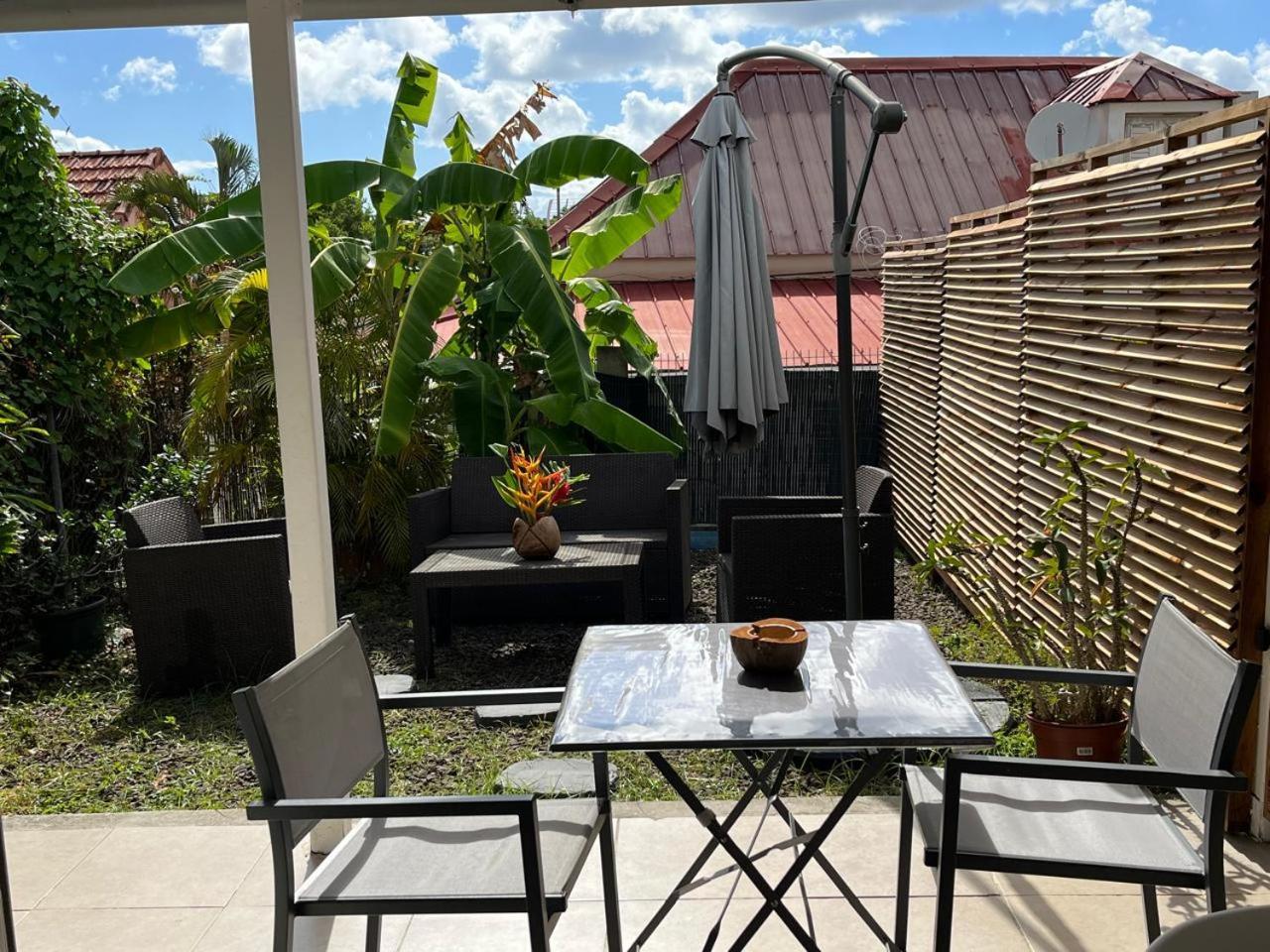 Agreable Appartement En Rez-De-Jardin A 450M De La Mer Sainte-Anne Exterior foto